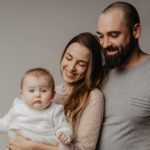 photo ; photographie ; photographe ; noir et blanc ; couleur ; lycia walter ; lw images ; lw ; intérieur ; studio ; bordeaux ; gironde ; aquitaine ; médoc ; nouvelle-aquitaine ; jeunes ; enfants ; parents ; reflex ; sony ; A7RII ; sud-ouest ; france ; french ; bébé